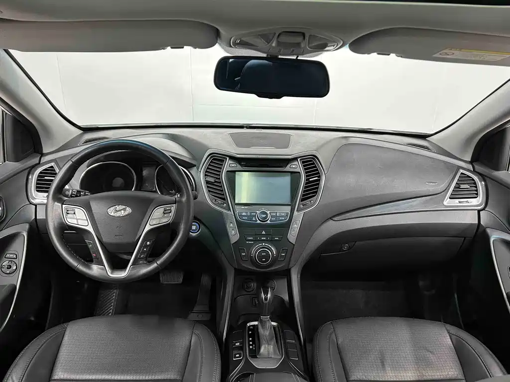Hyundai Santa Fe — миниатюра 9