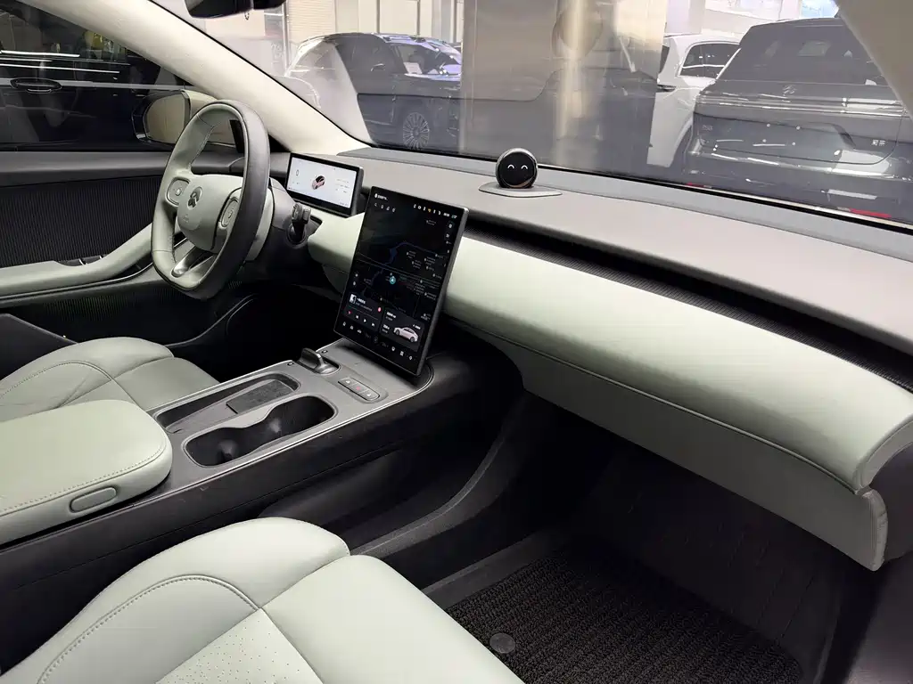NIO ET5 — миниатюра 12