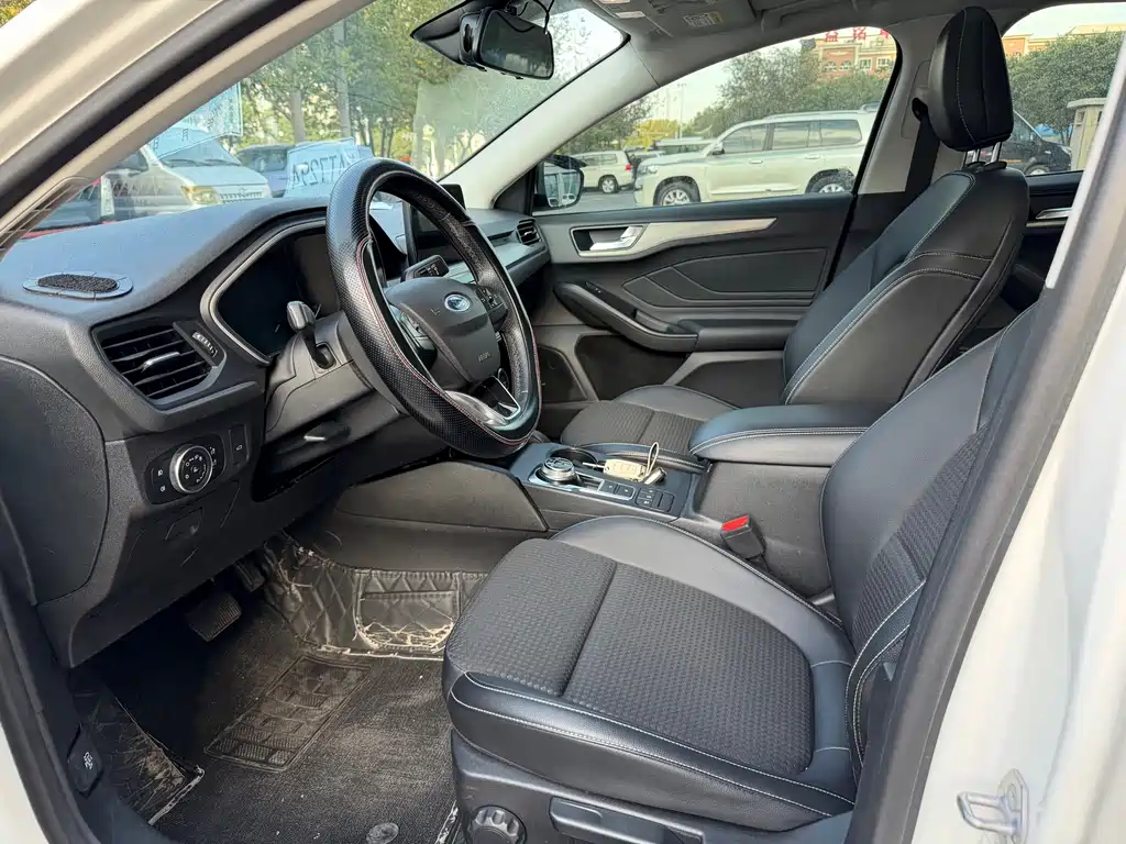 Ford Focus — миниатюра 4