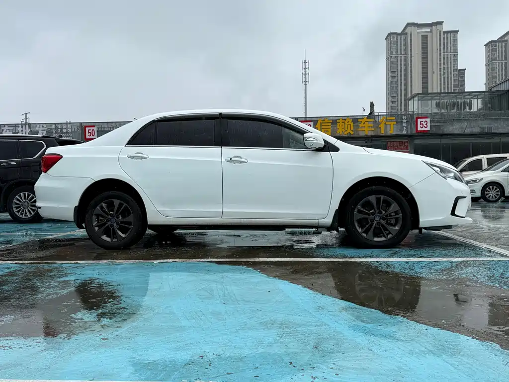 BYD Qin NEV — миниатюра 4