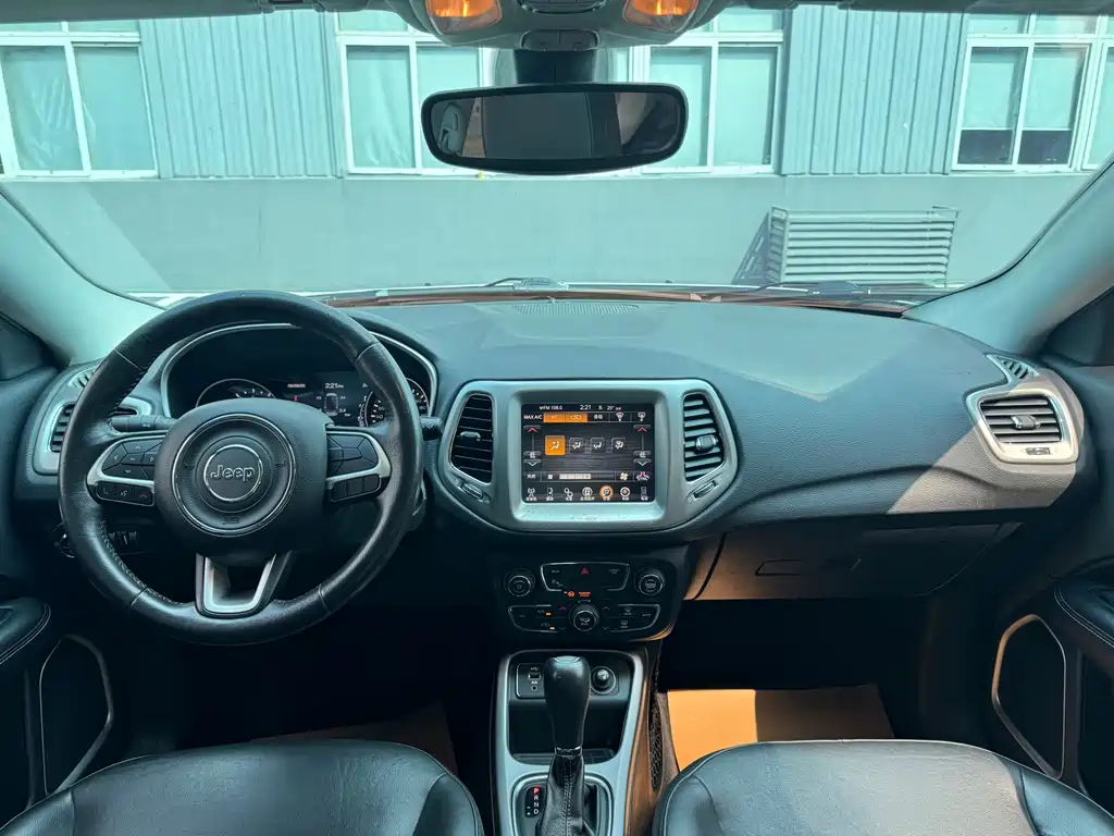 Jeep Compass — миниатюра 13