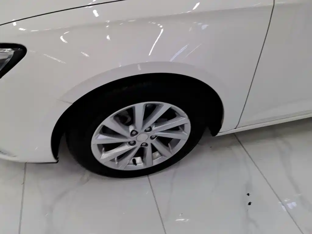 Buick Verano — миниатюра 23