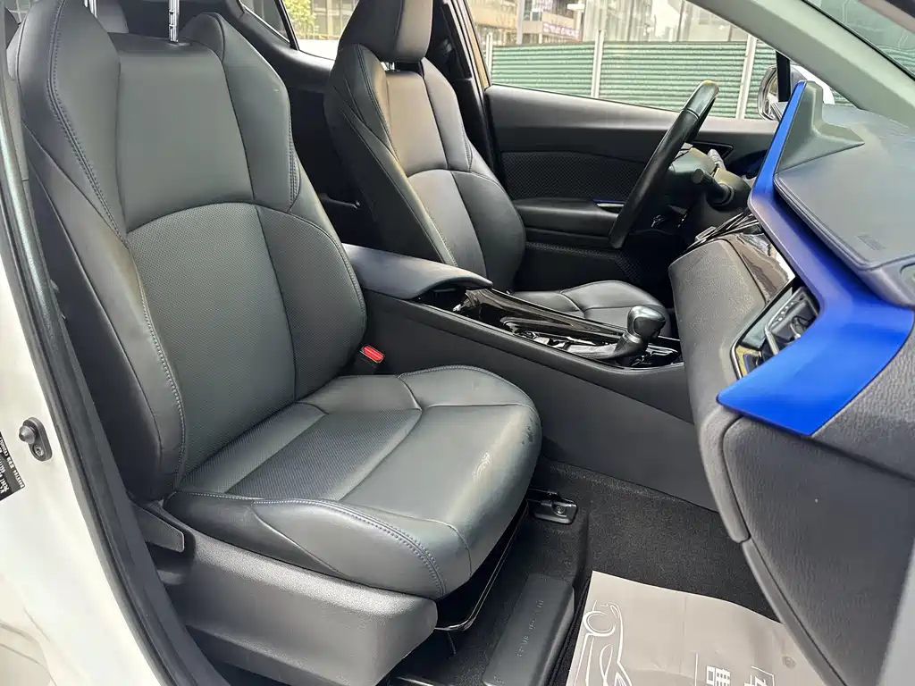 Toyota C-HR 2023 2.0L Lead