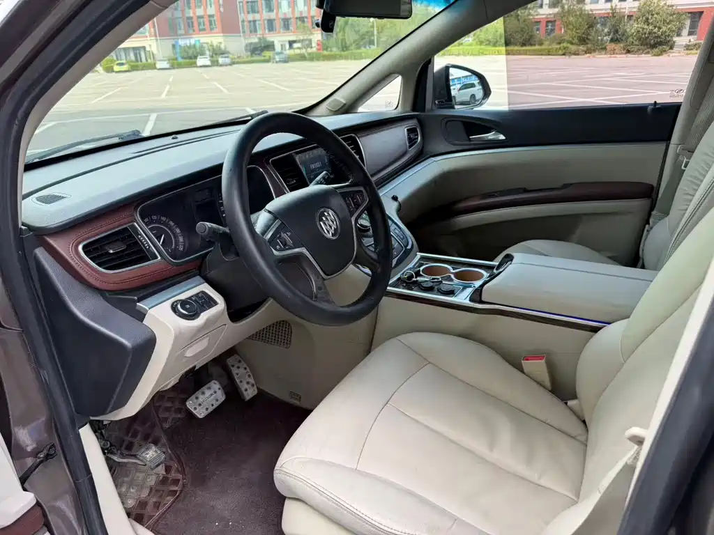 Buick GL8 — миниатюра 4