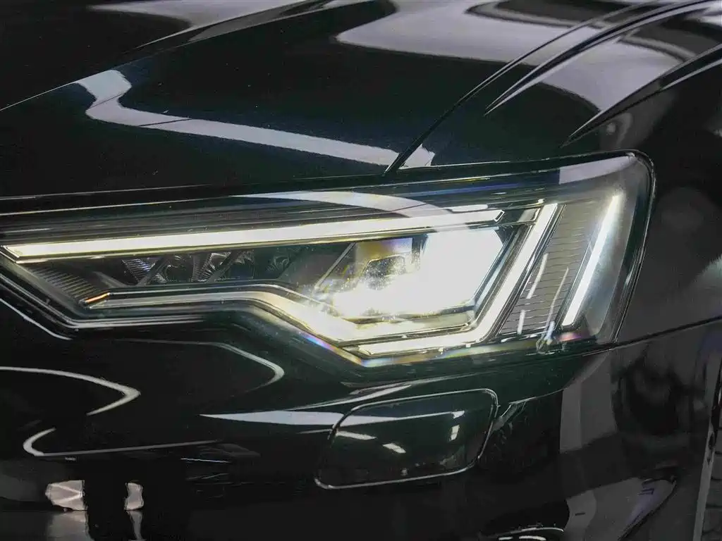 Audi A6L — миниатюра 12