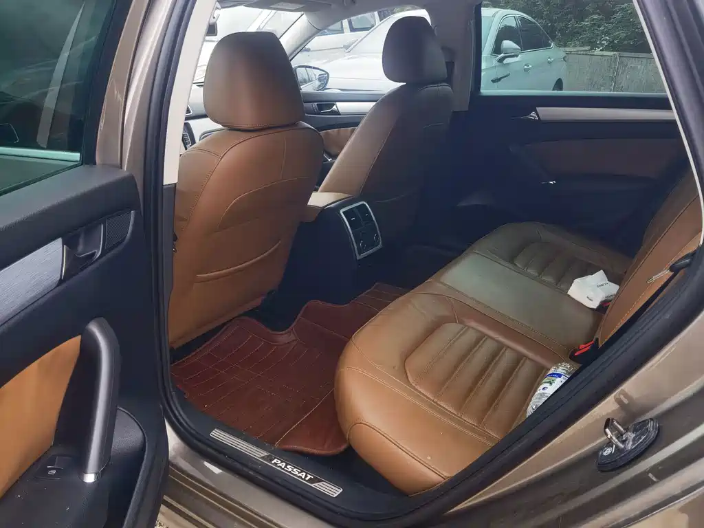 Volkswagen Passat — миниатюра 7