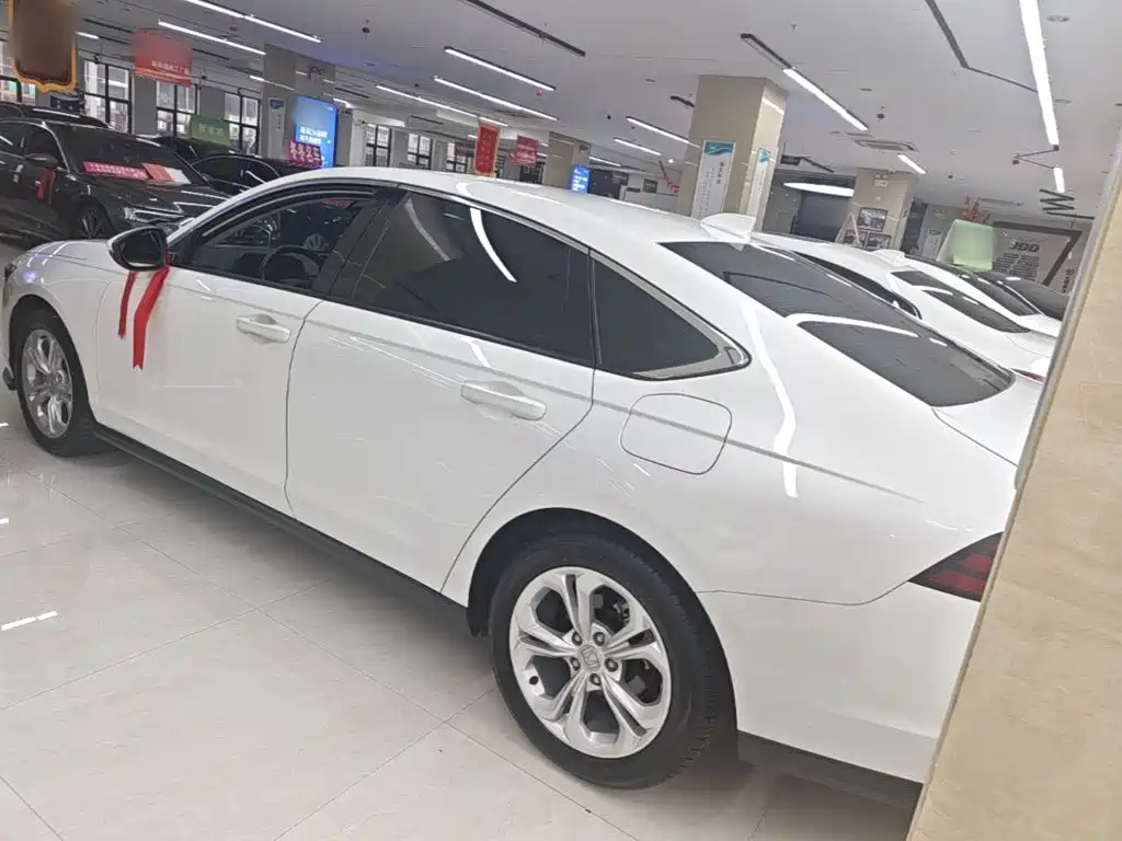 Honda Accord 2023 — фото 4