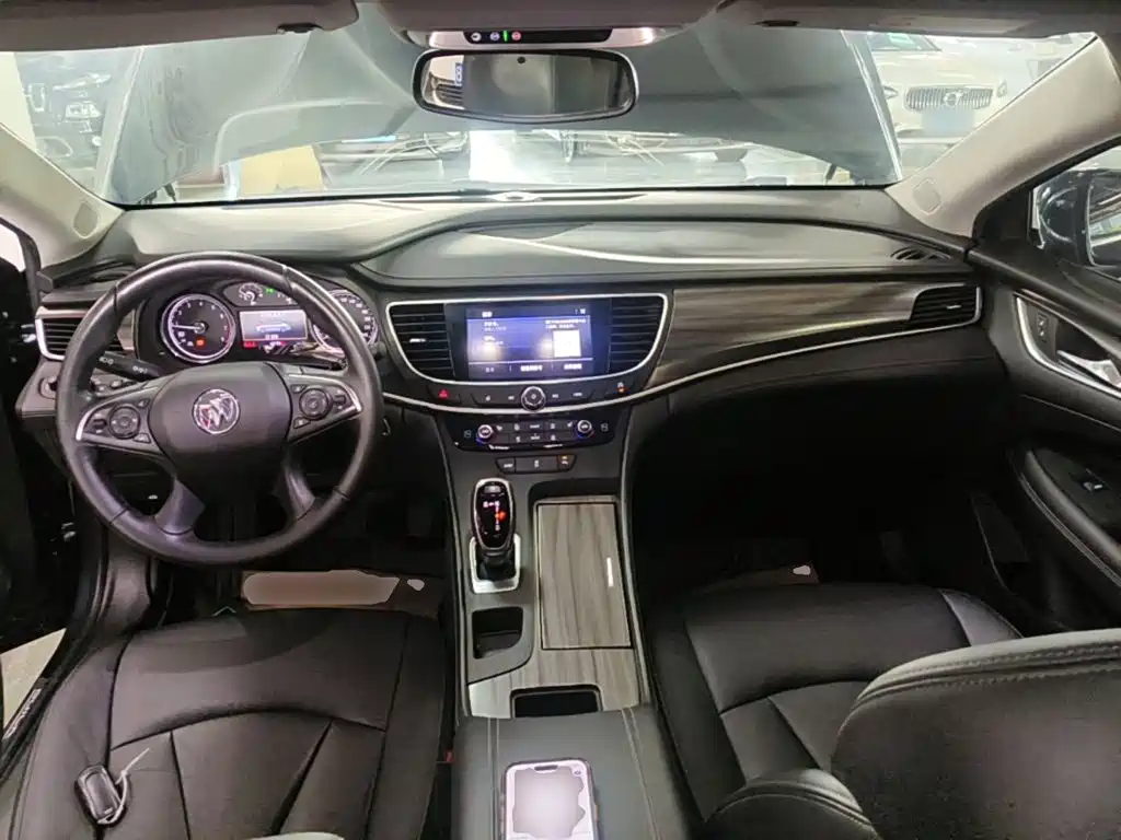 Buick LaCrosse — миниатюра 10