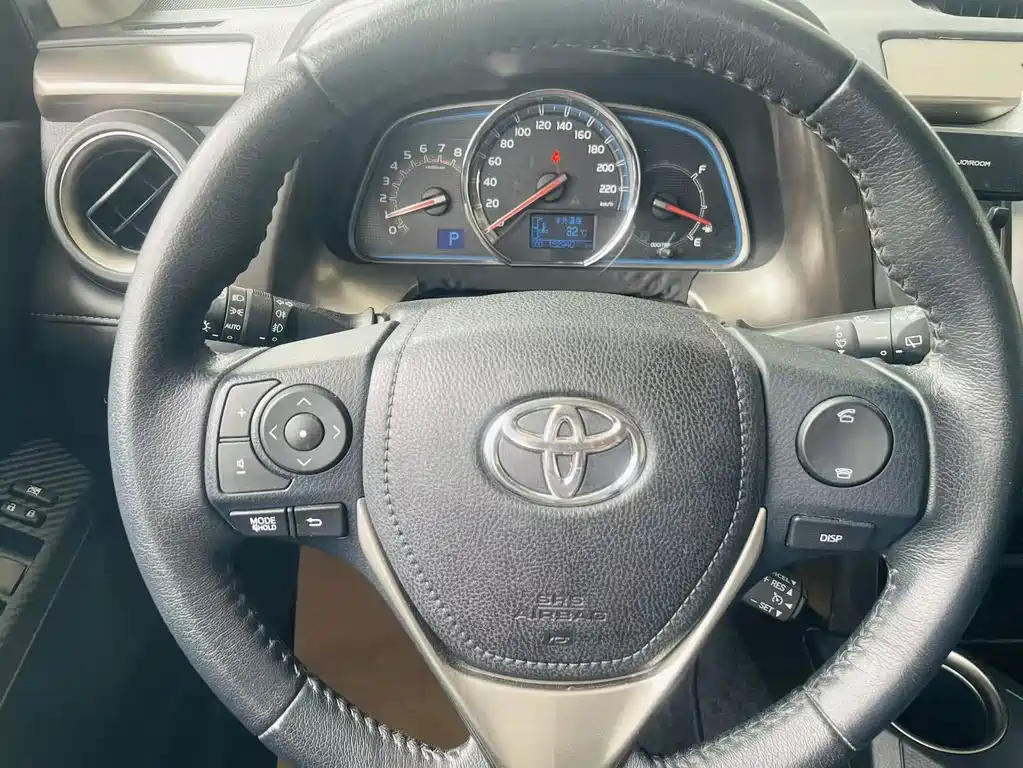 Toyota RAV4 — миниатюра 14