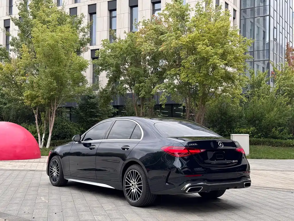 Mercedes-Benz C-Class — миниатюра 9