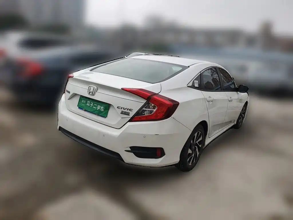 Honda Civic — миниатюра 4