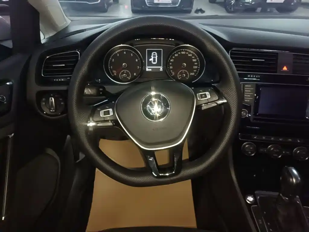 Volkswagen Golf — миниатюра 11