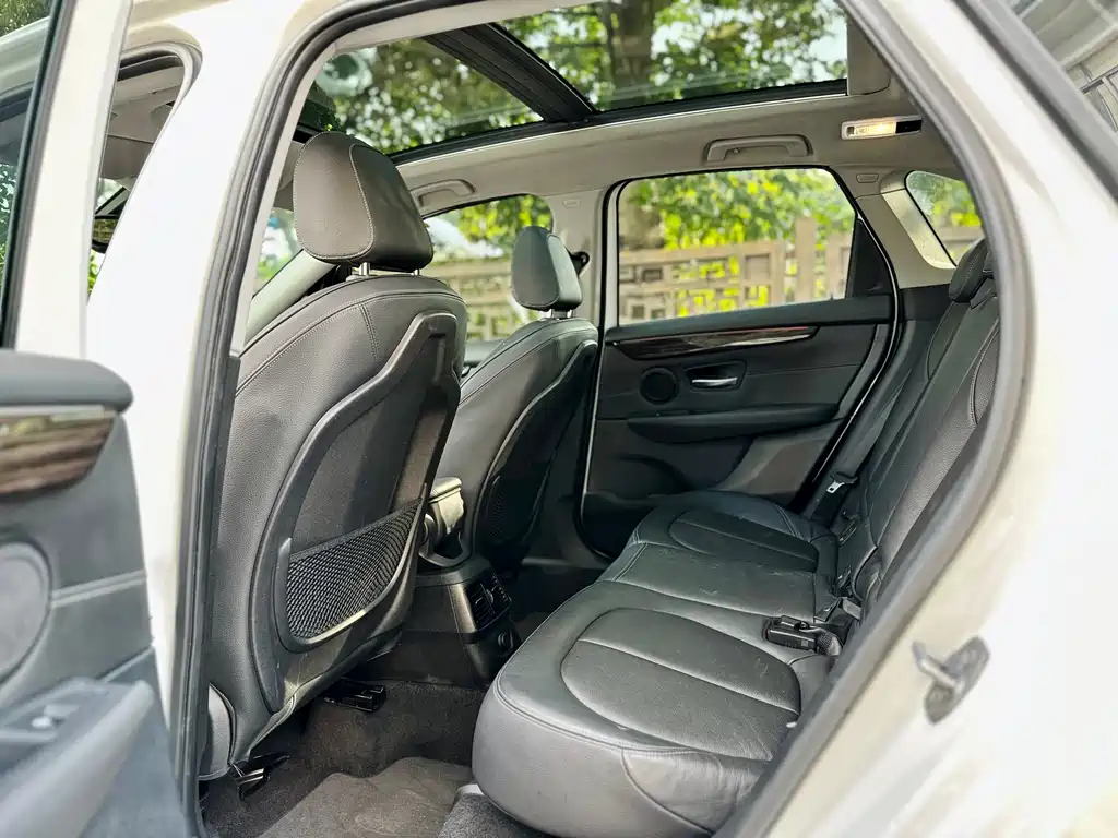 BMW 2 Series Active Tourer (Import) — миниатюра 11