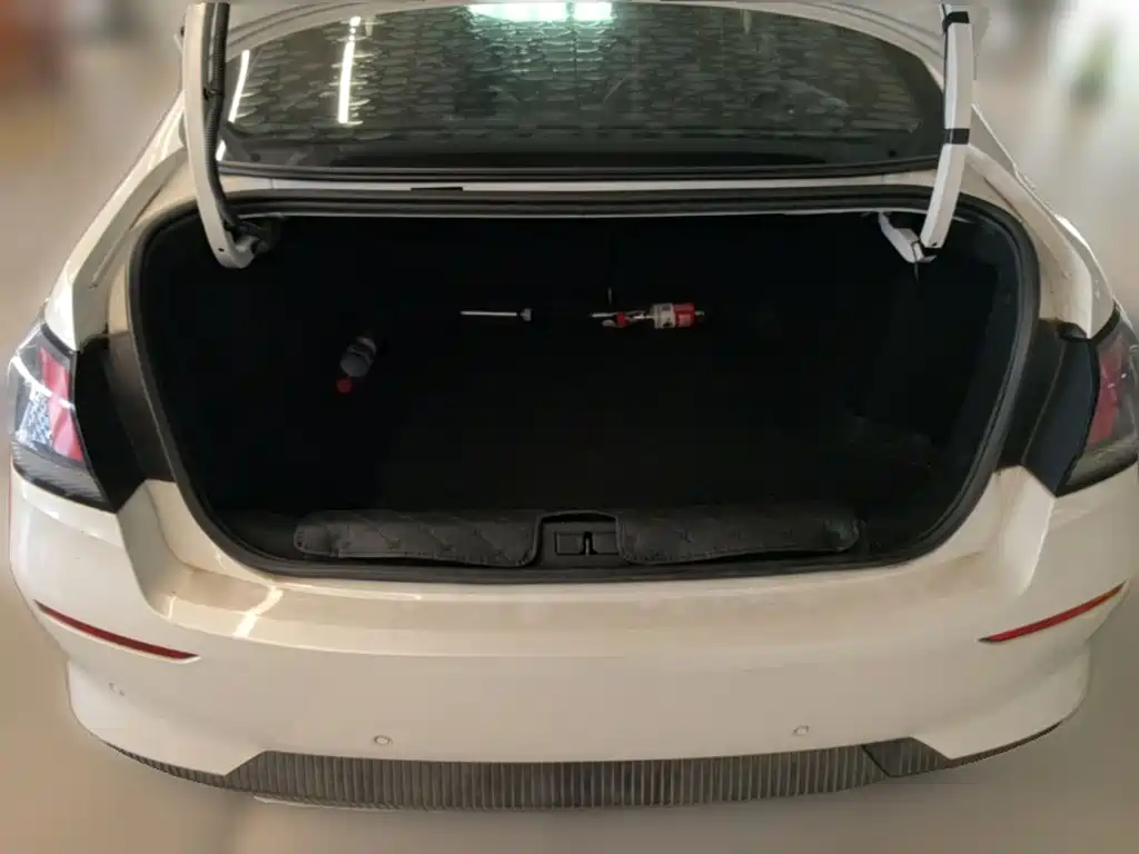 Peugeot 408 — миниатюра 24