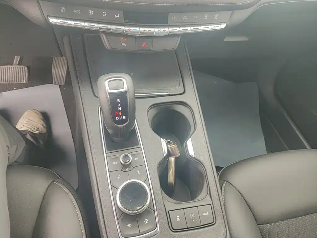Cadillac XT4 — миниатюра 14