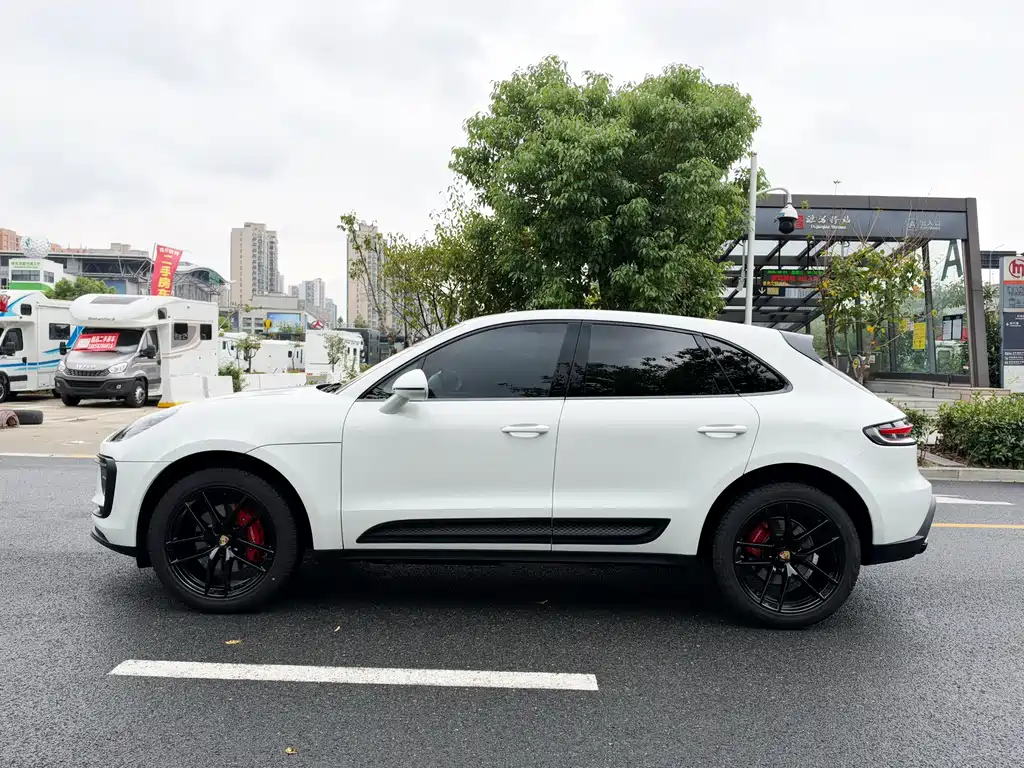 Porsche Macan 2023 — фото 10