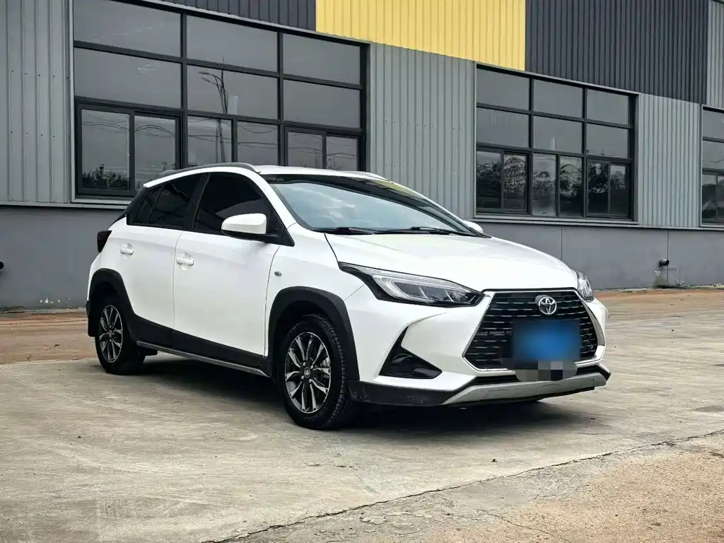 Toyota Yaris L 2021 — фото 23