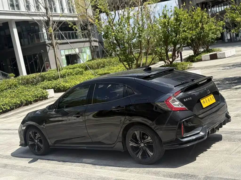 Honda Civic — миниатюра 8