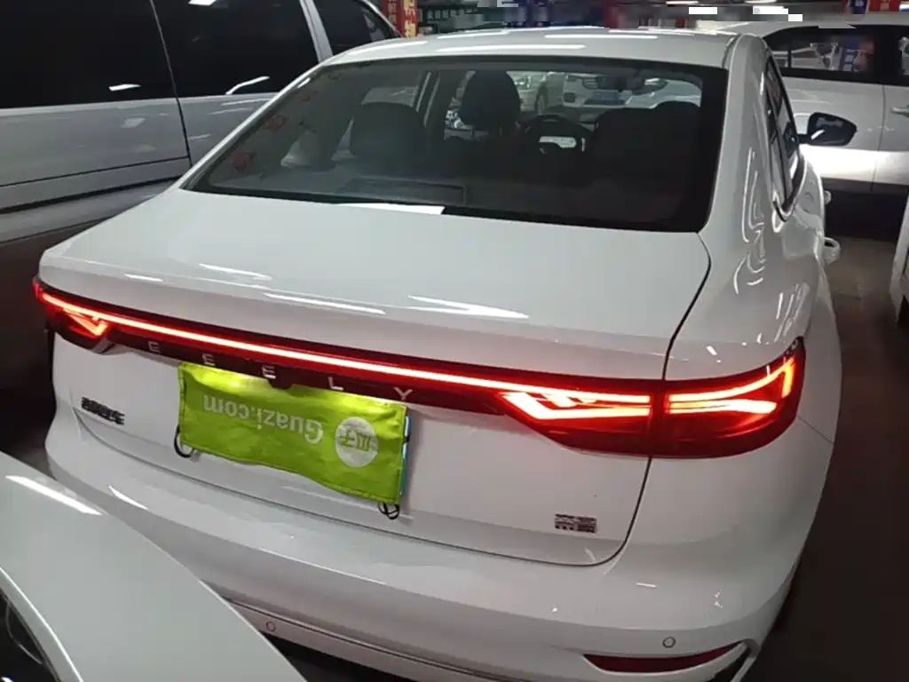 Geely Emgrand — миниатюра 6