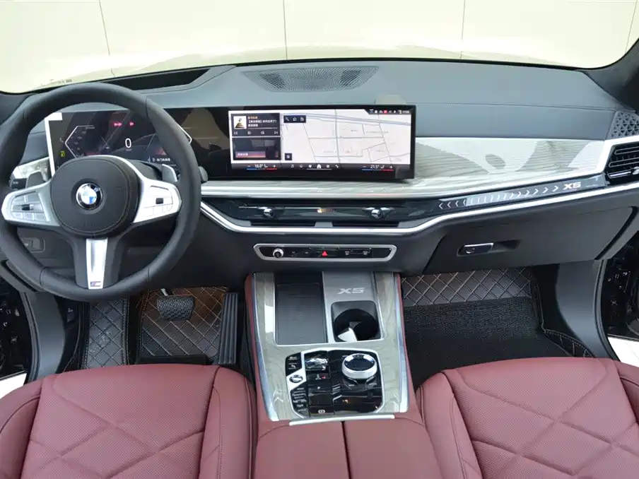 BMW X5 2026 xDrive 40Li M Sport