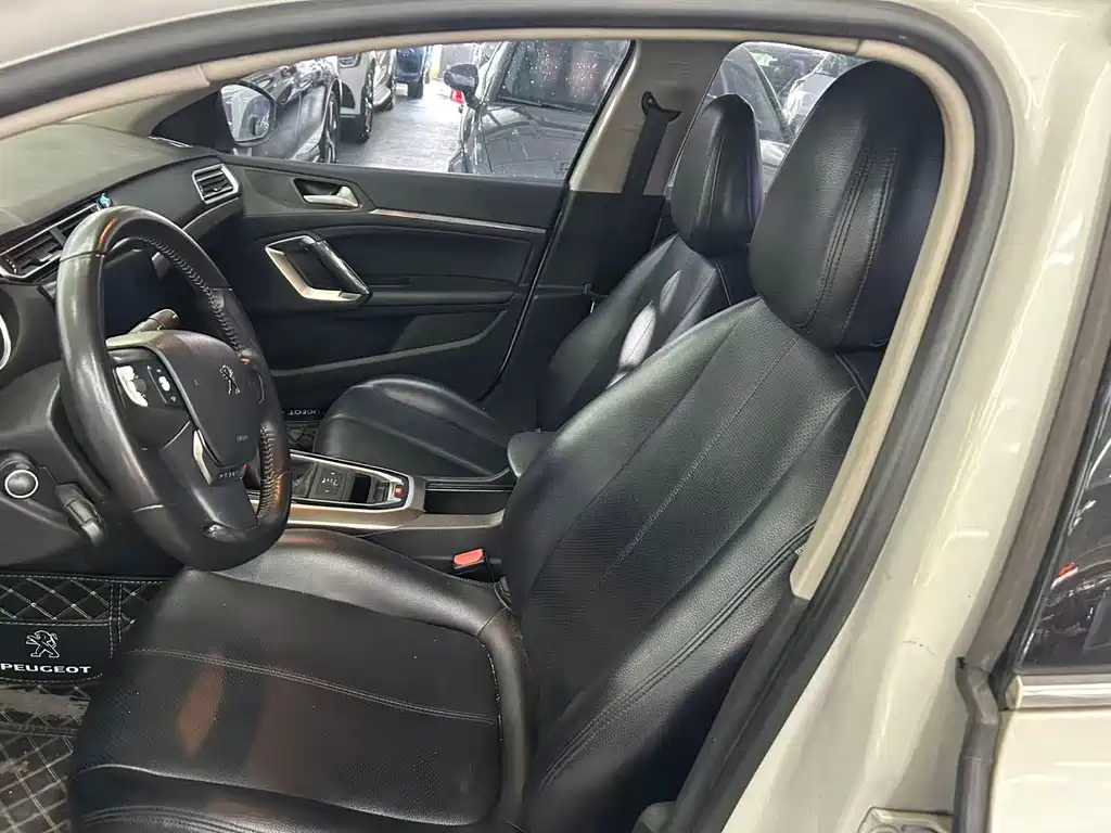 Peugeot 408 — миниатюра 9