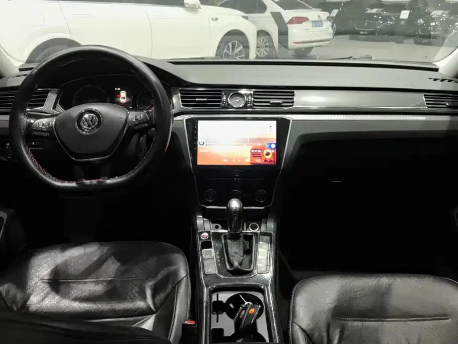 Volkswagen Passat — миниатюра 12