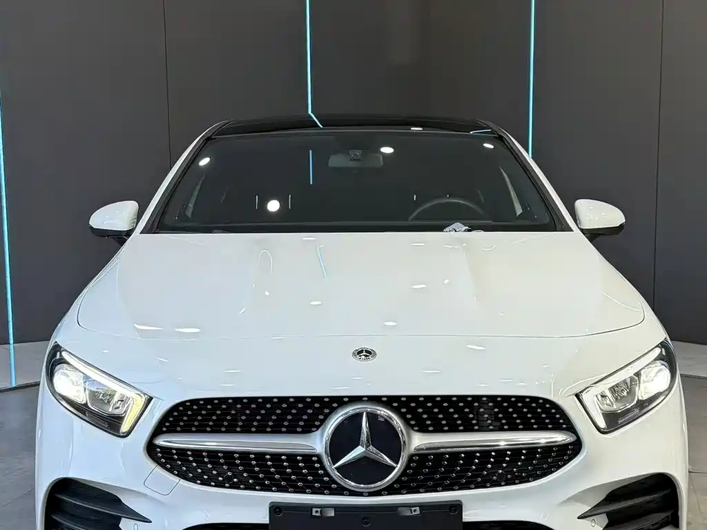 Mercedes-Benz A-Class 2022 — фото 2