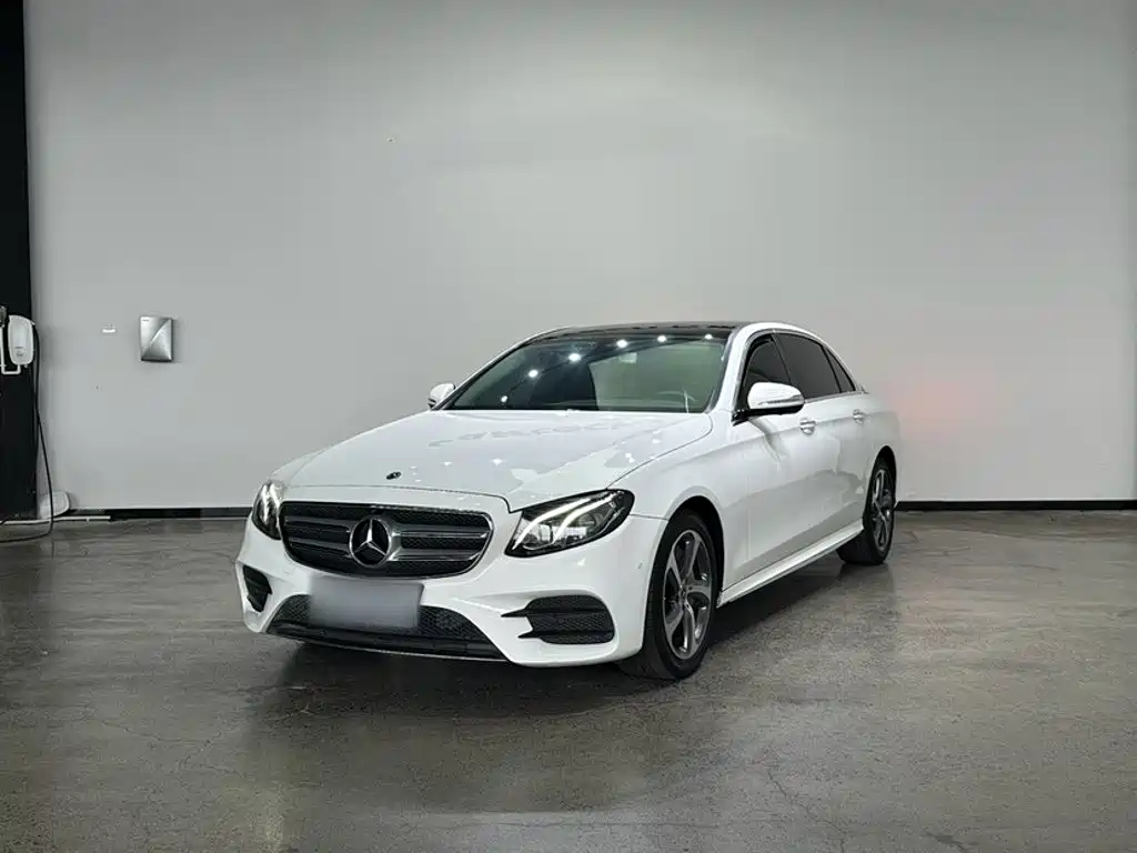 Mercedes-Benz E-Class — миниатюра 3
