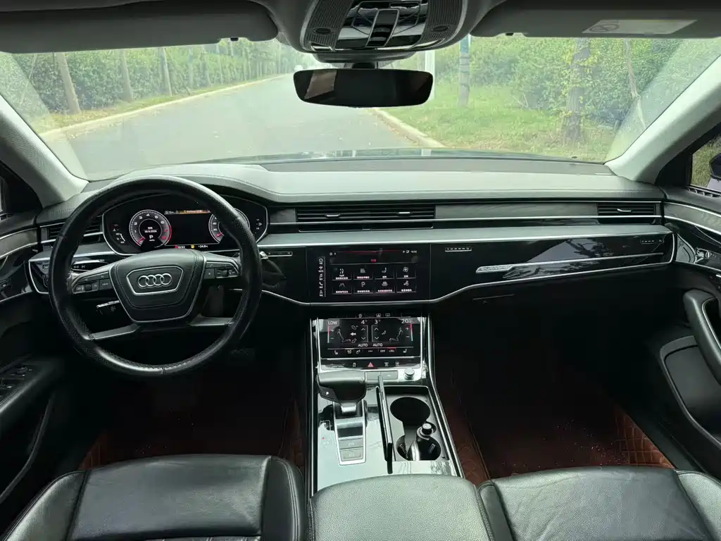 Audi A8 — миниатюра 5