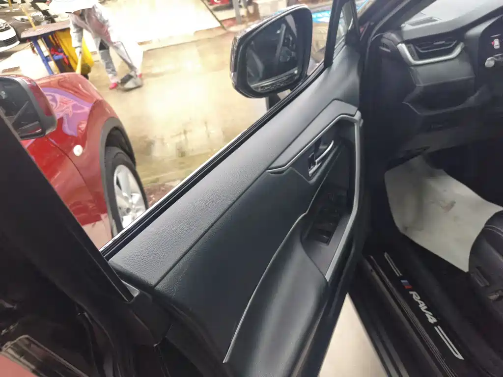 TOYOTA RAV4 RONGFANG