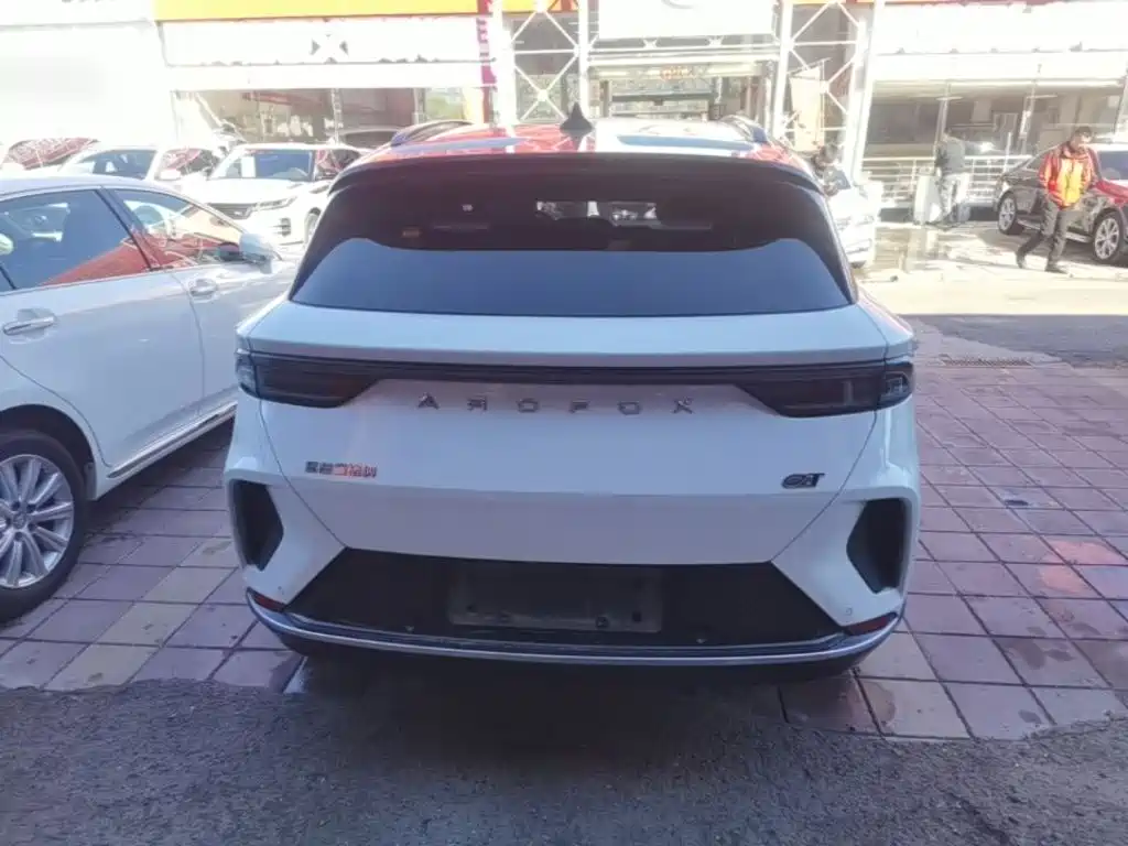 ARCFOX Alpha T — миниатюра 6