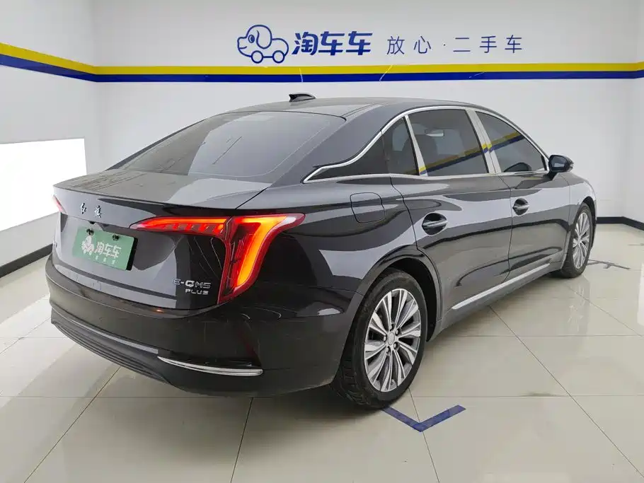 Hongqi E-QM5 2023 — фото 3