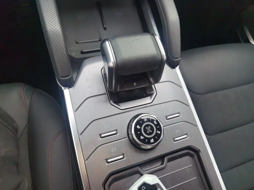 Jetour Traveller — миниатюра 10
