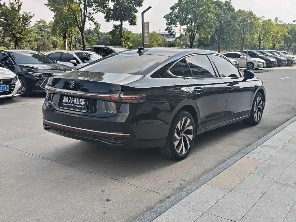 Volkswagen Passat — миниатюра 8