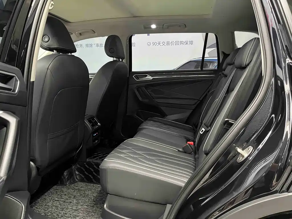 Volkswagen Tiguan L — миниатюра 13