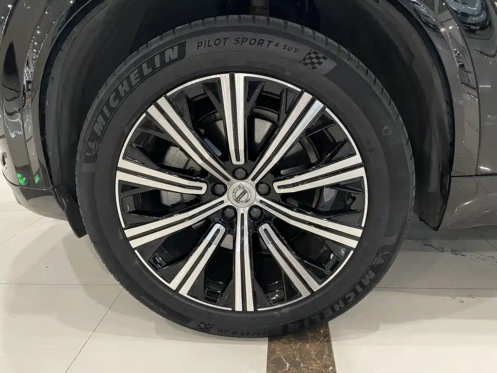 Volvo XC90 — миниатюра 17