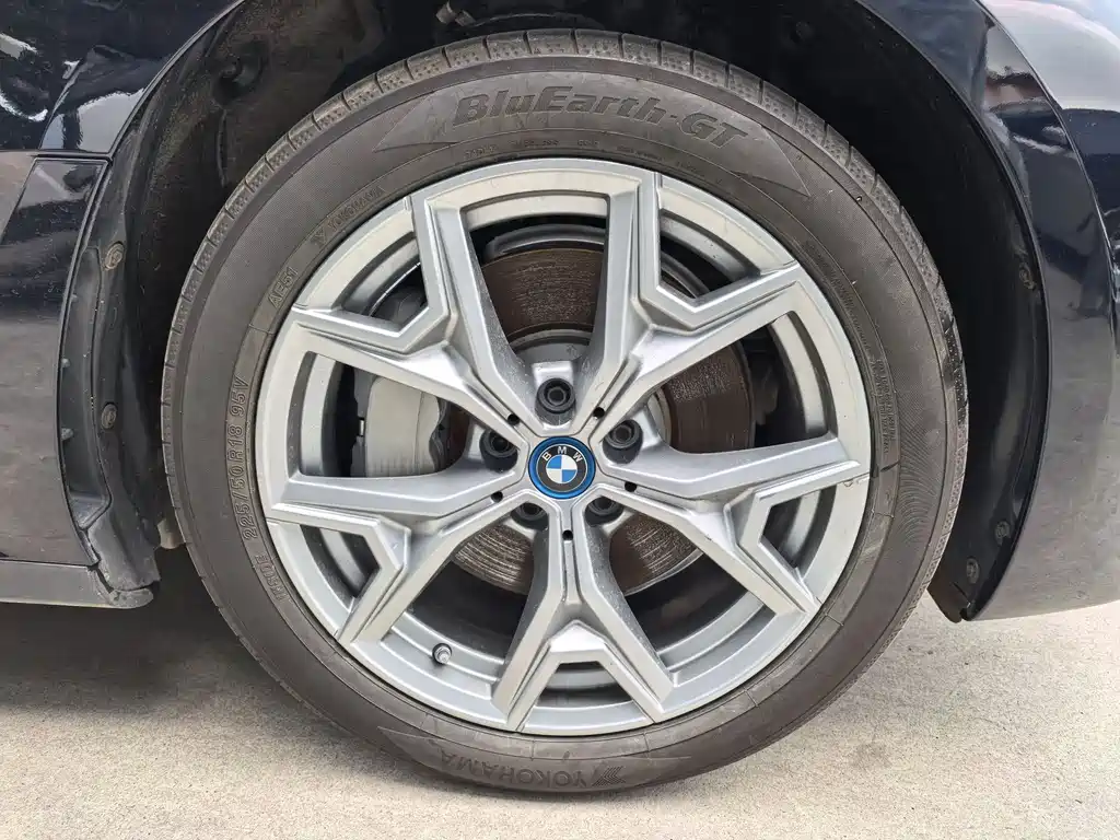 BMW i3 2022 eDrive 35 L