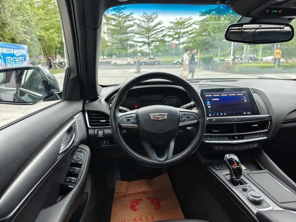 Cadillac XT5 2021 — фото 13