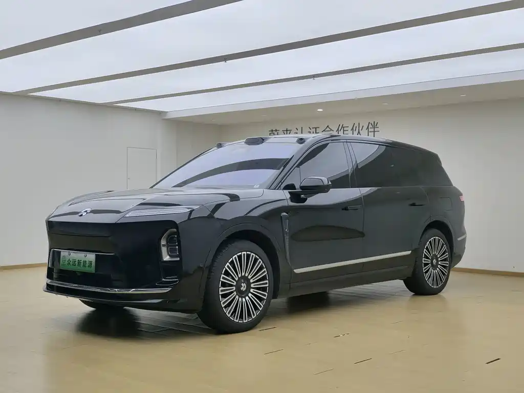 NIO ES8