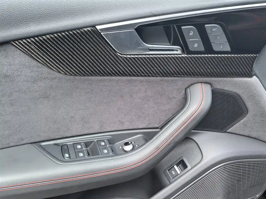 Audi RS 4 — миниатюра 16