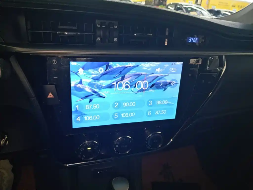 Toyota Corolla — миниатюра 13