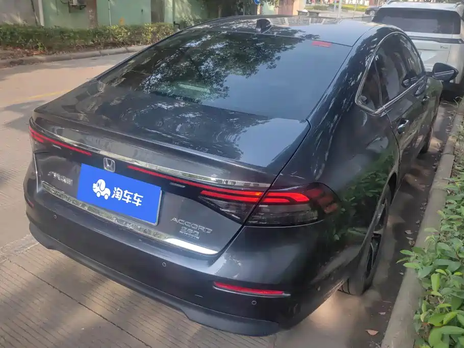Honda Accord — миниатюра 3