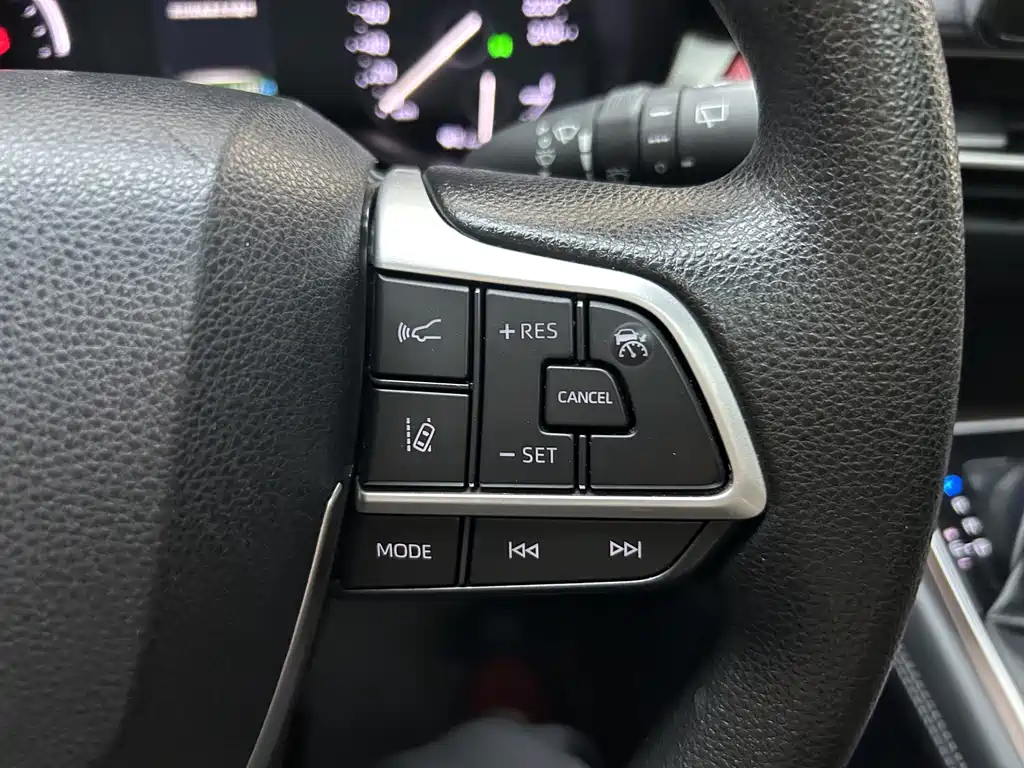 Toyota Granvia — миниатюра 26