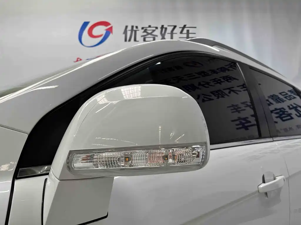 Chevrolet Captiva — миниатюра 5