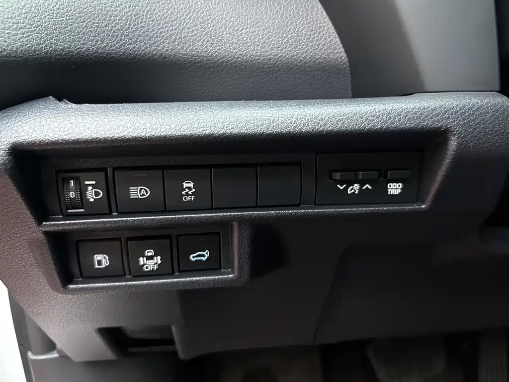 Toyota Granvia — миниатюра 21