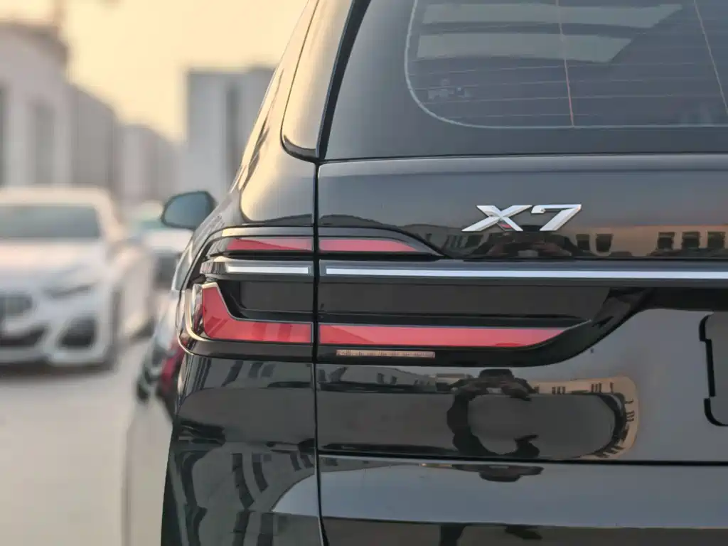 BMW X7 2023 xDrive40i Lead Luxury