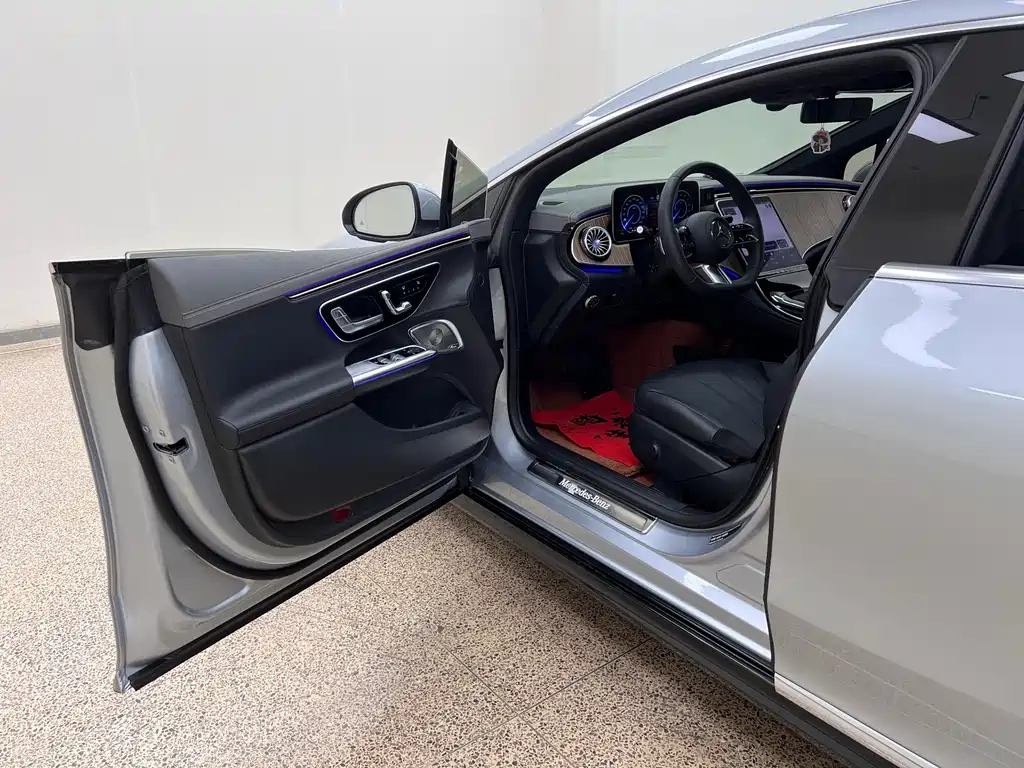 Mercedes-Benz EQE — миниатюра 12