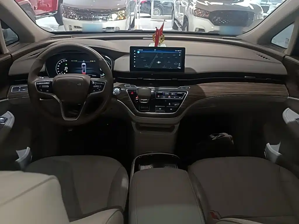 Roewe iMAX8 — миниатюра 10