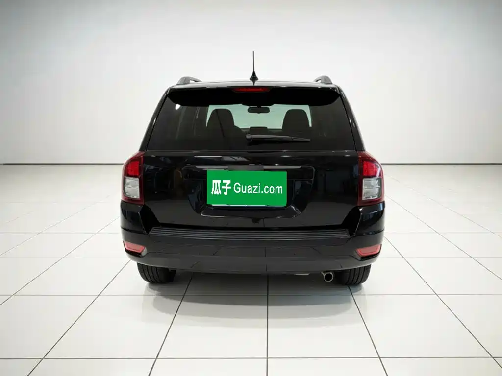 Jeep Compass (Import) — миниатюра 5