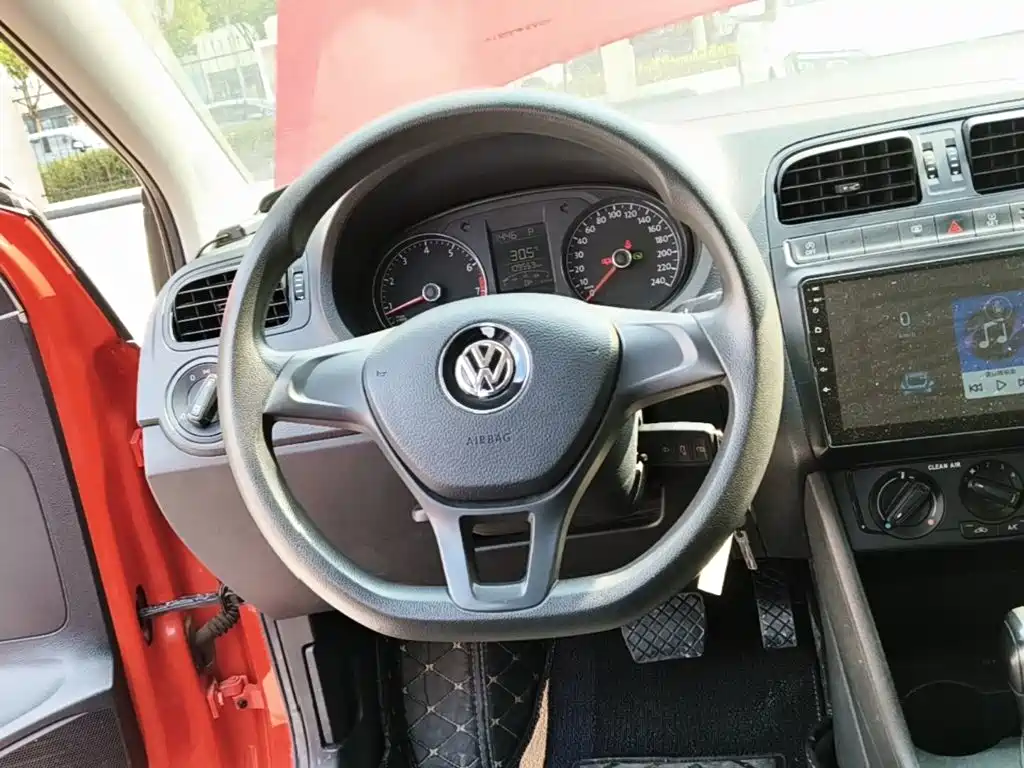 Volkswagen Polo — миниатюра 11